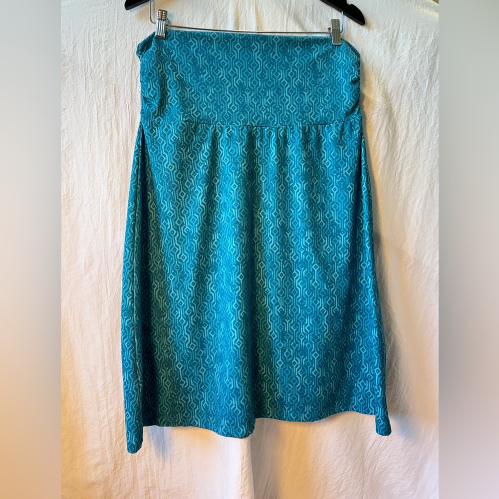 Eddie Bauer, women’s Medium, shades of blue